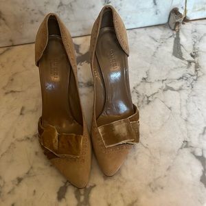 Gucci stiletto NWOT